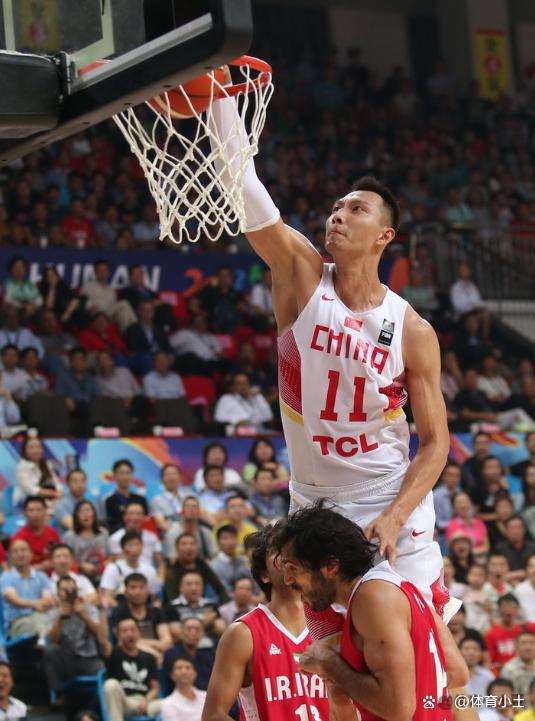 九游欢乐平台:篮球主题的摄影作品展:用镜头记录篮球的精彩瞬间的简单介绍 九游欢乐平台:篮球主题的摄影作品展:用镜头记录篮球的精彩瞬间的简单介绍