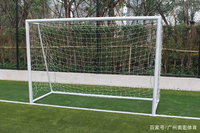 包含九游欢乐官方网站:中国足球场地设施的建设与利用效率的词条