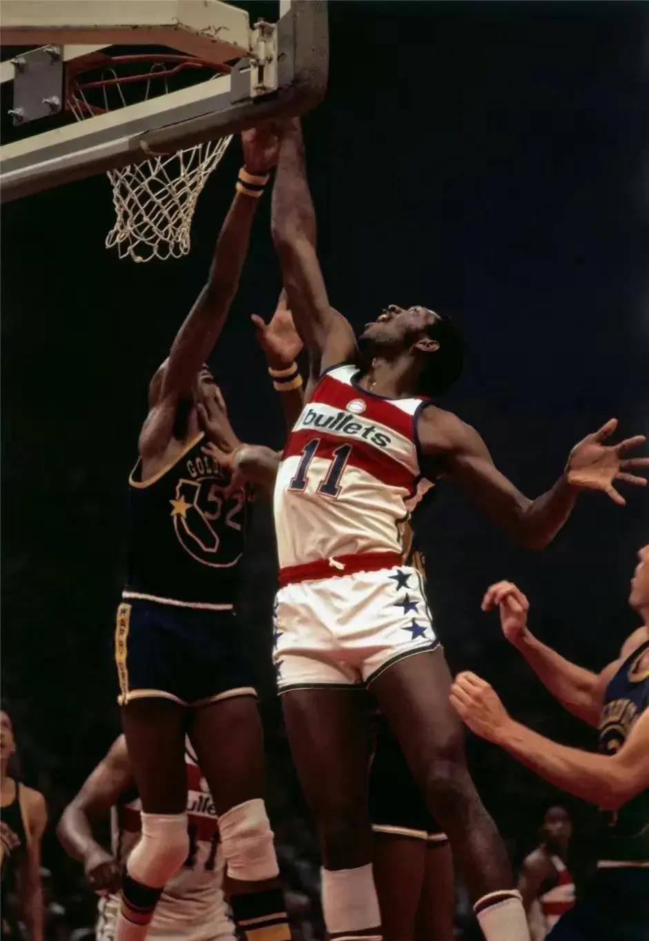 九游欢乐平台：CBA球队的退役球衣仪式：致敬传奇，感恩奉献的简单介绍