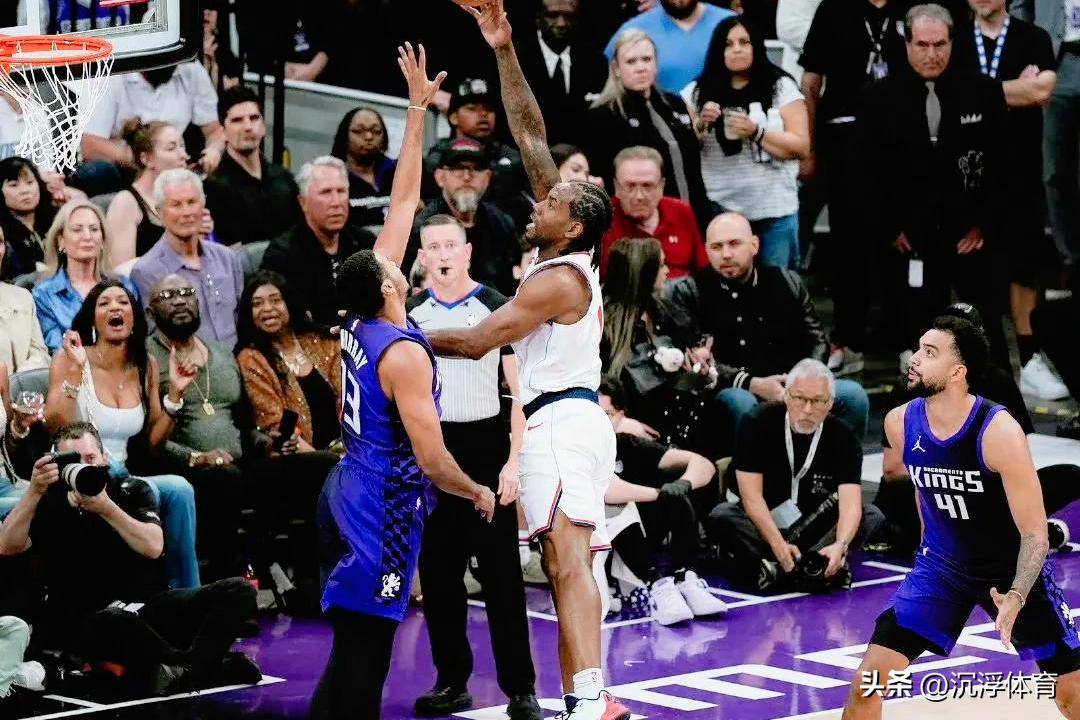 九游欢乐APP：战术分析：快船队如何利用莱昂纳德和乔治的个人能力，创造进攻机会？的简单介绍