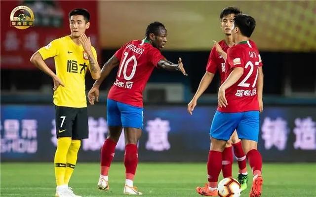 包含九游欢乐官方网站:中超俱乐部：推出会员制度，提升球迷忠诚度的词条