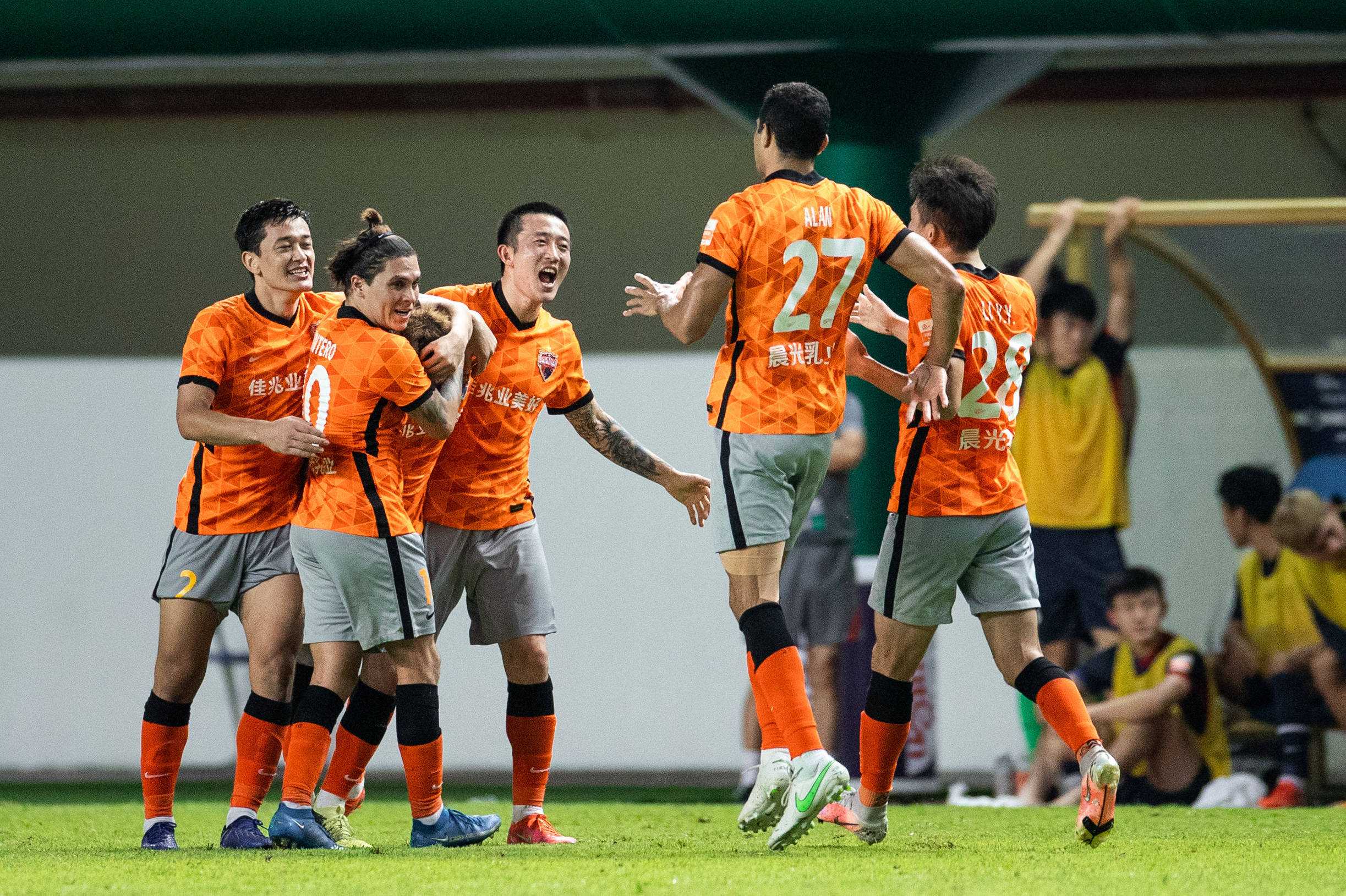 包含九游欢乐官方网站:老将郜林转型解说“语出惊人”,球迷:这解说比比赛还精彩!的词条 包含九游欢乐官方网站:老将郜林转型解说“语出惊人”,球迷:这解说比比赛还精彩!的词条