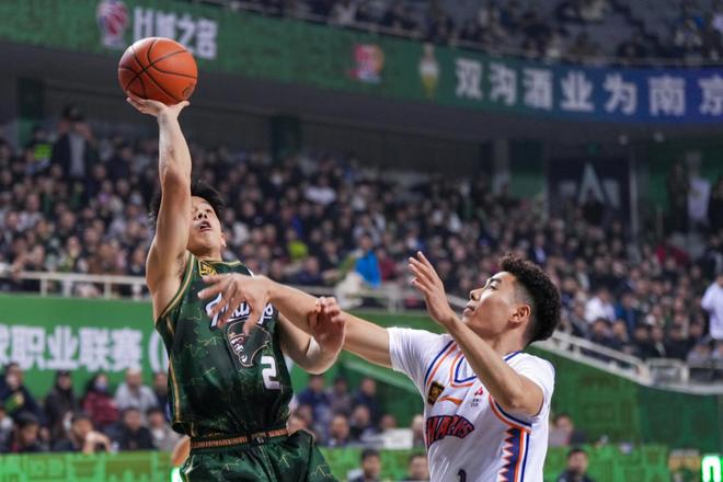 包含九游欢乐平台:CBA球员,高薪是否真的能激励他们更好地为球队效力?的词条 包含九游欢乐平台:CBA球员,高薪是否真的能激励他们更好地为球队效力?的词条