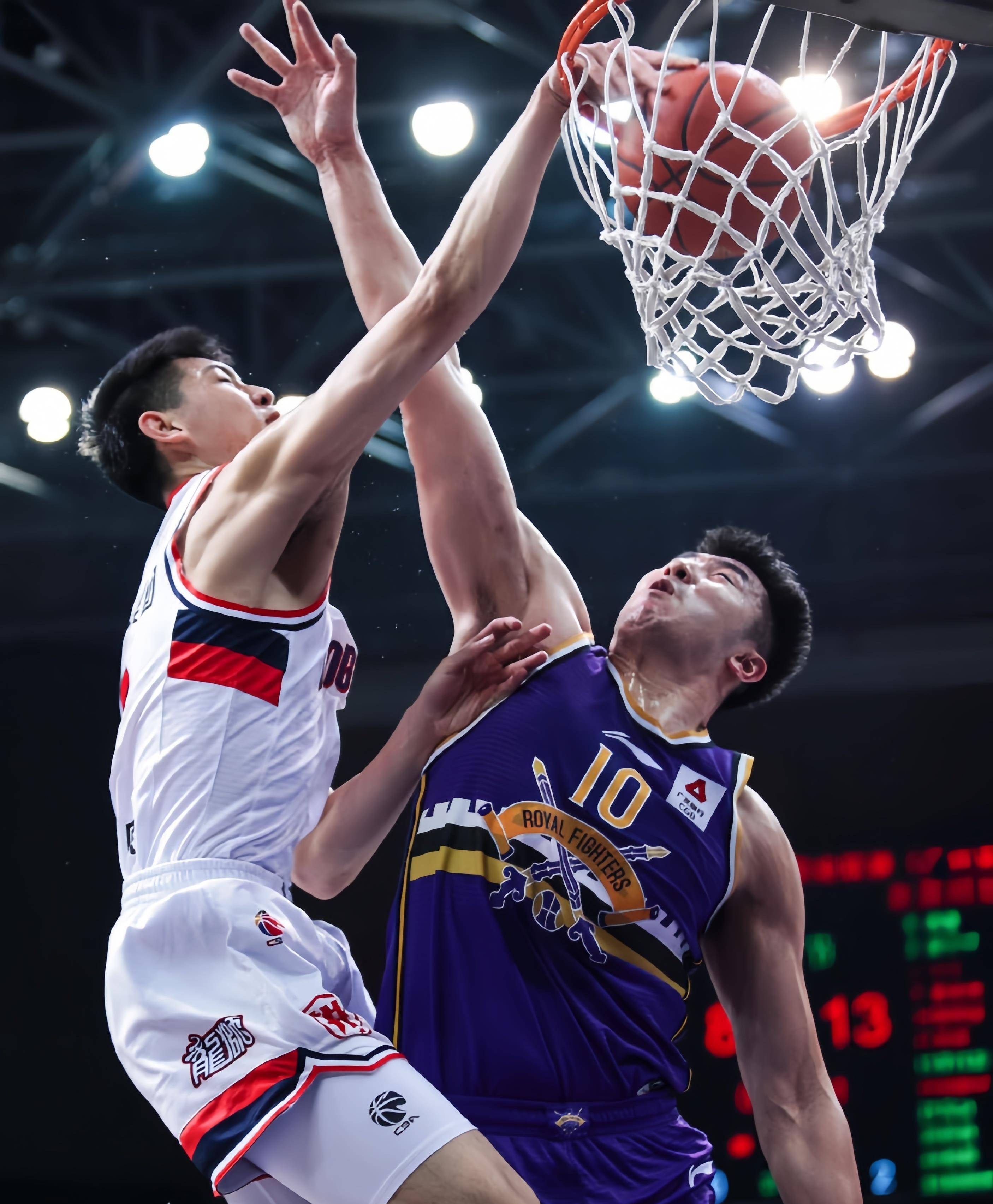 包含九游欢乐平台：CBA季后赛半决赛，强强对话精彩纷呈的词条