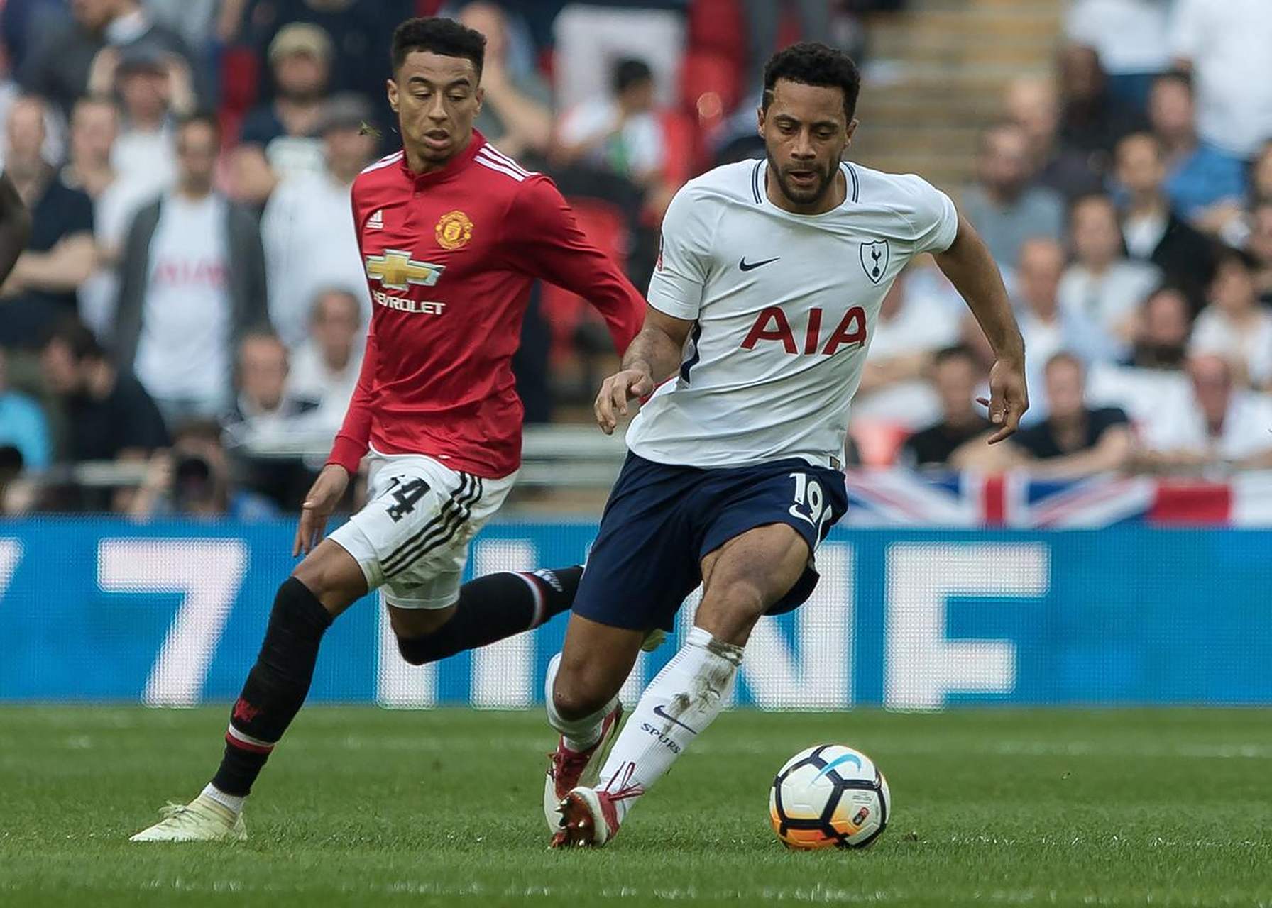 九游欢乐首站：英超布里斯托城的防守反击战术解析