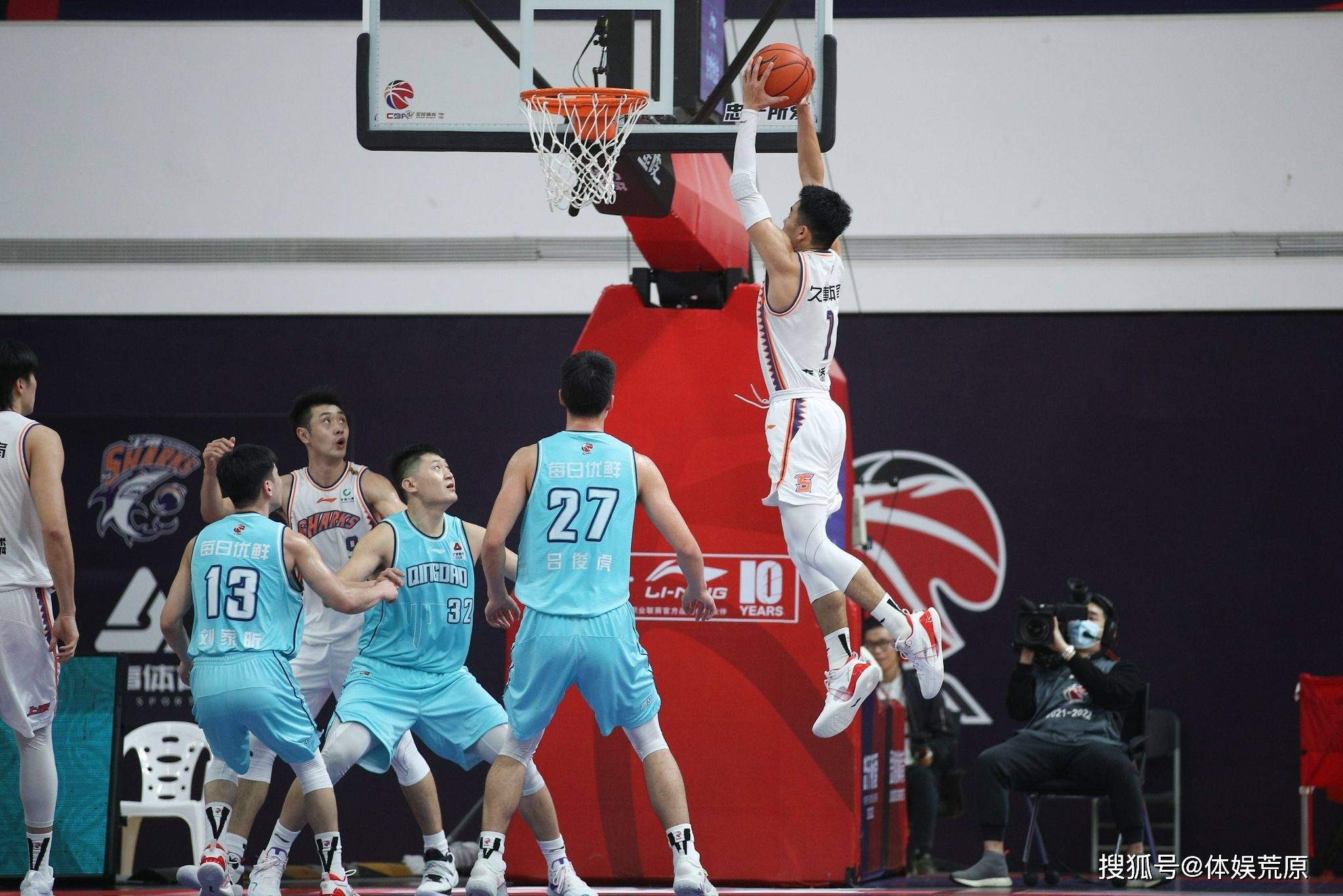 九游欢乐平台:CBA球队的更衣室文化建设经验总结:团队凝聚力的重要组成部分的简单介绍 九游欢乐平台:CBA球队的更衣室文化建设经验总结:团队凝聚力的重要组成部分的简单介绍