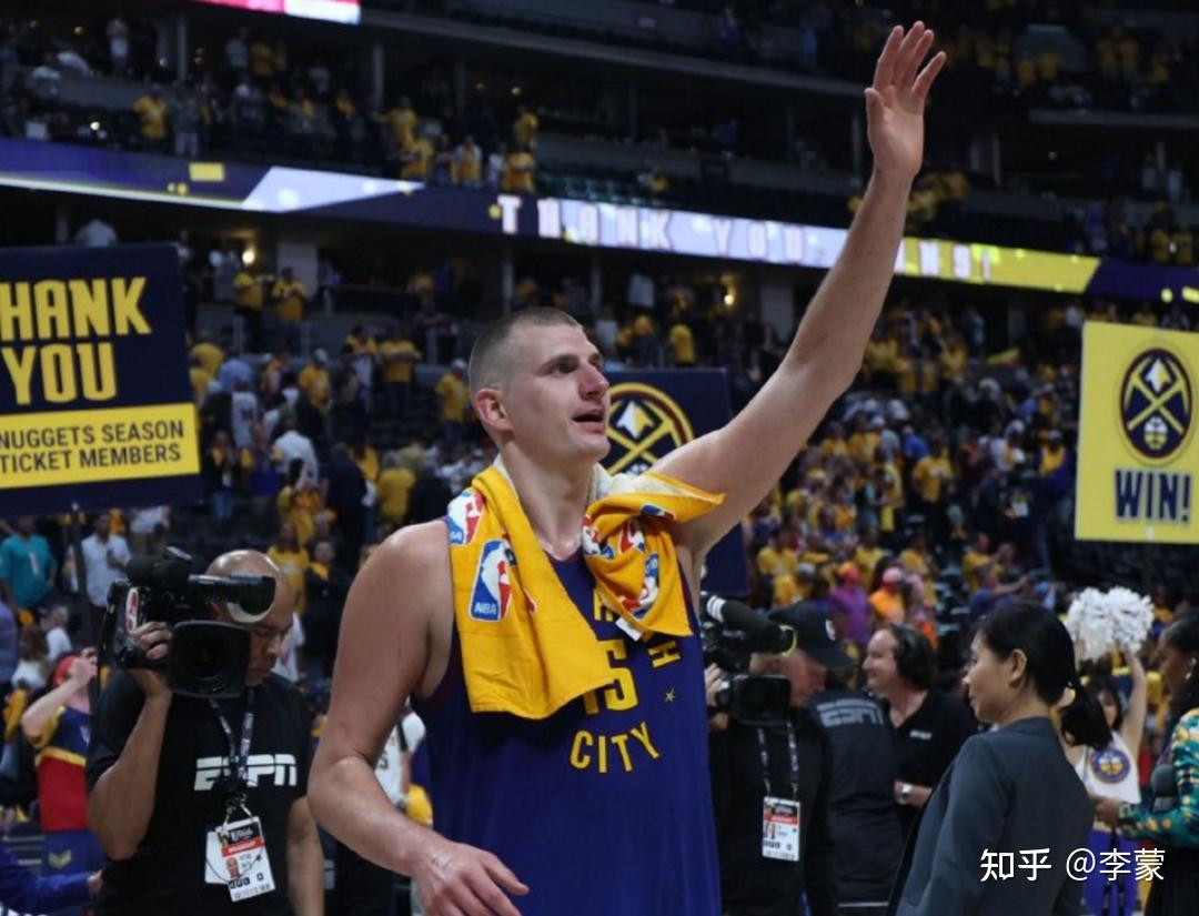 包含九游欢乐APP：凯尔特人队防守策略：如何限制约基奇的内线得分和组织？的词条